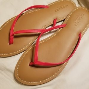 Old navy flip flops, tan base with red straps, 8